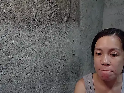 Snapshot of janelovely18 chatting on May 18, 1:38 pm janelovely18 online show from May 18, 1:38 pm