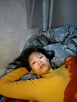 LinhNa999 online show from March 12, 1:15 pm