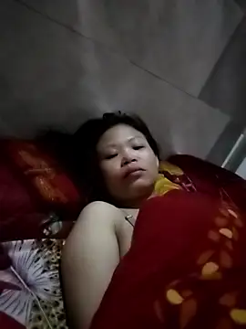 LinhNa999 online show from December 5, 1:43 pm