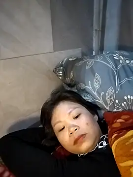 LinhNa999 online show from February 12, 1:00 pm