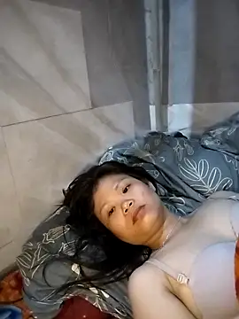 LinhNa999 online show from March 9, 2:15 am