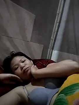 LinhNa999 online show from December 4, 1:32 pm