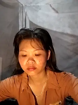 LinhNa999 online show from March 31, 8:27 am