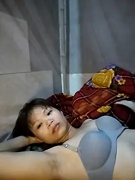 LinhNa999 online show from October 21, 12:15 pm