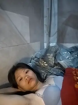 LinhNa999 online show from March 5, 1:24 am