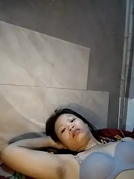 LinhNa999 online show from November 9, 1:04 pm