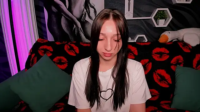 sheillawood online show from October 22, 12:32 am