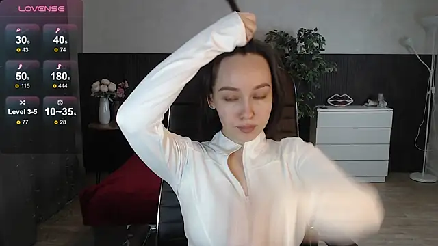 Snapshot of Sexy_Alexia69 chatting on September 17, 11:34 am Sexy Alexia69 online show from September 17, 11:34 am