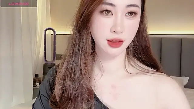 wuyueaini online show from May 3, 6:40 am