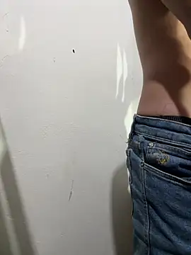 Snapshot of boy_paradise chatting on February 26, 12:32 am boy paradise online show from February 26, 12:32 am