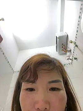 Snapshot of Sunny_lotus chatting on June 10, 1:45 pm Sunny lotus online show from June 10, 1:45 pm