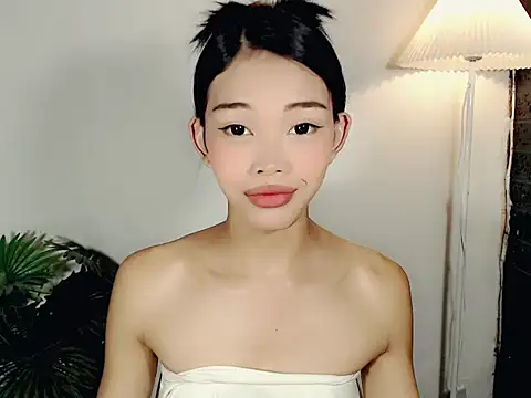 Snapshot of holyakiesha chatting on September 24, 4:19 am holyakiesha online show from September 24, 4:19 am