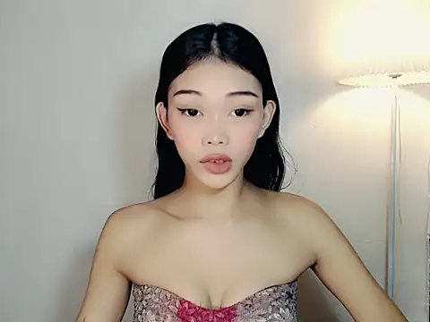 Snapshot of holyakiesha chatting on November 18, 10:45 pm holyakiesha online show from November 18, 10:45 pm