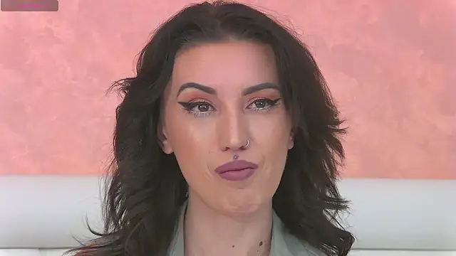 EnyaHazell online show from November 4, 6:55 pm