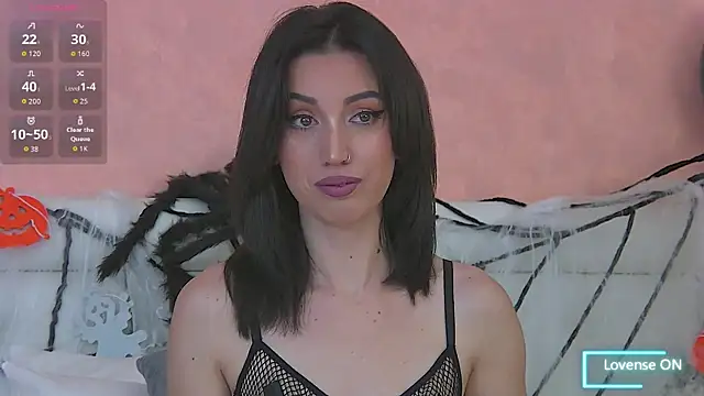 EnyaHazell online show from October 28, 7:02 pm