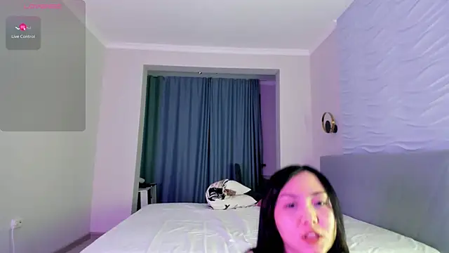 Snapshot of kawai_mai chatting on October 15, 3:09 pm kawai mai online show from October 15, 3:09 pm
