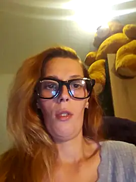 Mila Luciphya online show from November 27, 9:15 pm