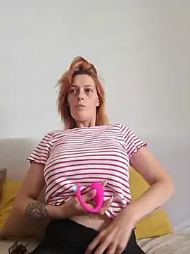 Snapshot of Mila_Luciphya chatting on July 2, 3:40 pm Mila Luciphya online show from July 2, 3:40 pm
