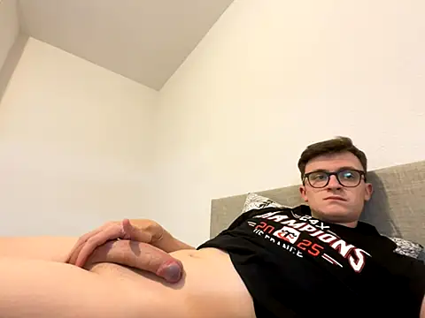 Eternelfrisson online show from September 27, 4:35 pm