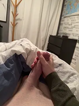 Eternelfrisson online show from February 17, 6:05 pm