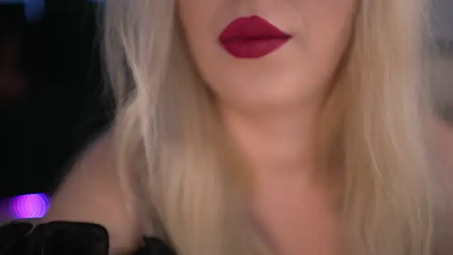 Snapshot of bia_kristal chatting on November 30, 4:08 pm bia kristal online show from November 30, 4:08 pm