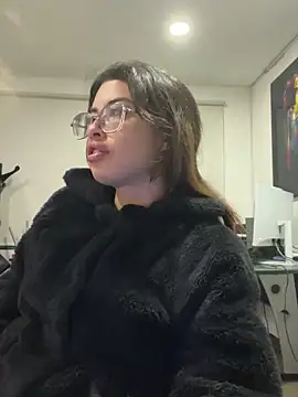 Snapshot of Isabela_Colins chatting on September 15, 11:32 am Isabela Colins online show from September 15, 11:32 am