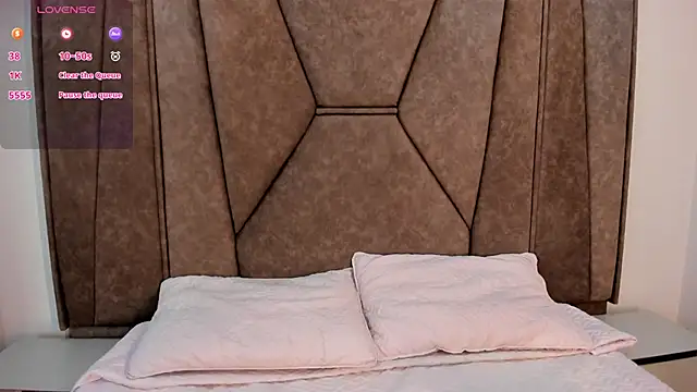 Snapshot of Isabela_Colins chatting on September 26, 12:12 pm Isabela Colins online show from September 26, 12:12 pm