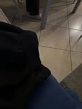 Manu97k online show from October 28, 7:35 pm