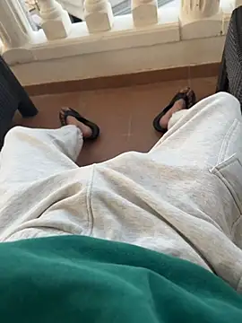 Manu97k online show from November 15, 8:07 am