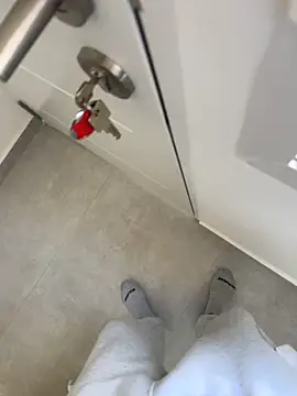 Manu97k online show from March 7, 9:37 am