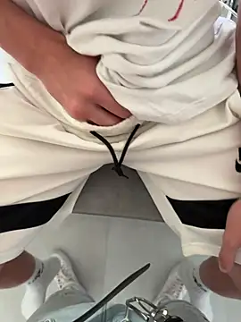 Manu97k online show from April 16, 4:41 pm