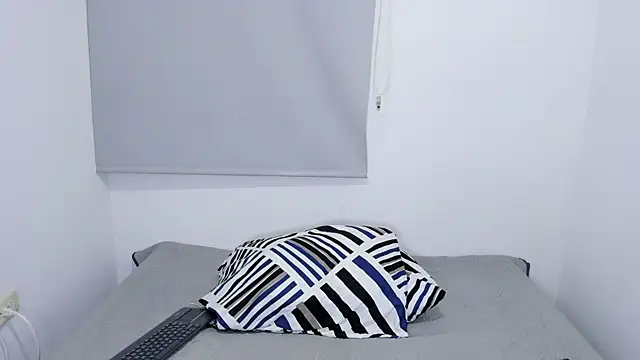 CristinaPiccone online show from December 20, 12:24 am