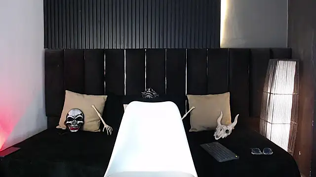Dominic ghost online show from October 10, 10:10 pm