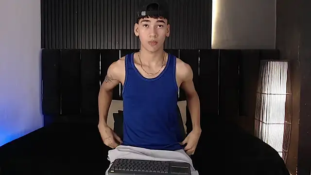 Dominic ghost online show from March 4, 11:01 pm