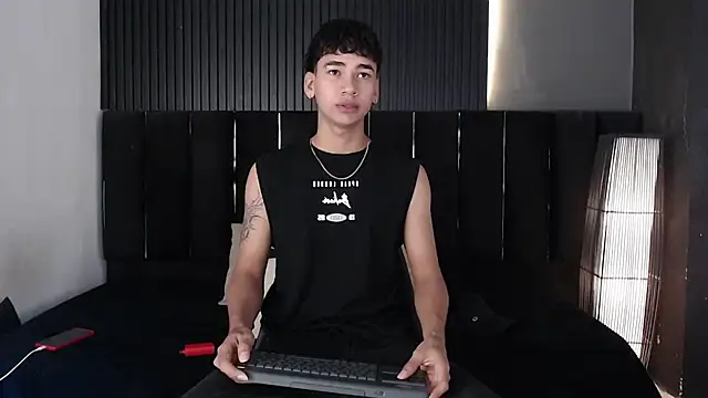 Dominic ghost online show from April 8, 1:18 am