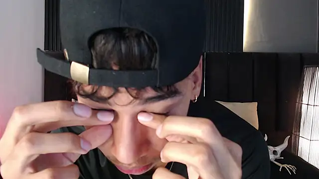 Snapshot of Dominic_ghost chatting on October 22, 9:35 pm Dominic ghost online show from October 22, 9:35 pm