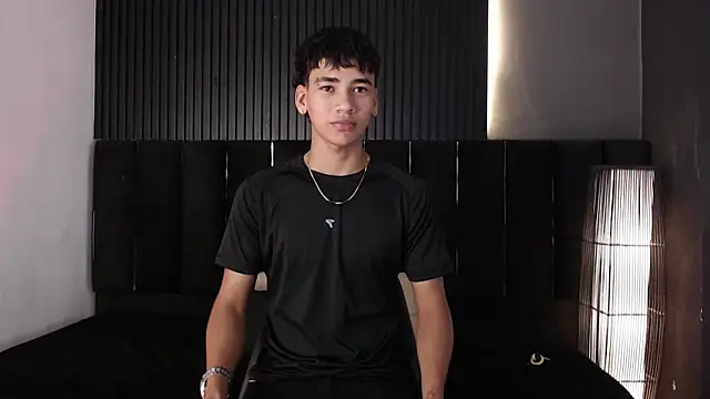 Snapshot of Dominic_ghost chatting on December 15, 2:06 am Dominic ghost online show from December 15, 2:06 am