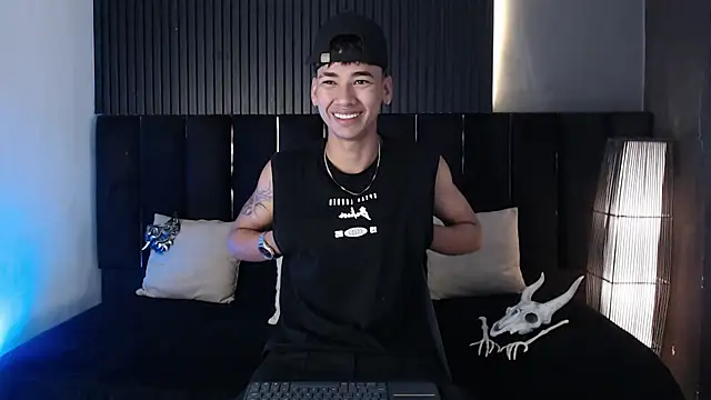 Snapshot of Dominic_ghost chatting on October 30, 3:49 am Dominic ghost online show from October 30, 3:49 am