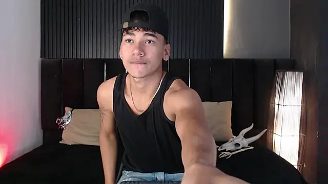 Dominic ghost online show from October 18, 10:01 pm