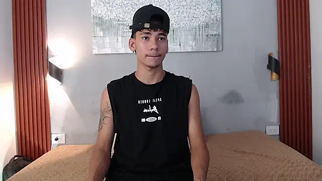 Snapshot of Dominic_ghost chatting on October 22, 3:39 am Dominic ghost online show from October 22, 3:39 am