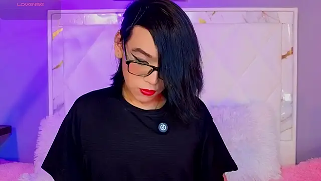 Dannyhot  online show from June 17, 9:25 pm