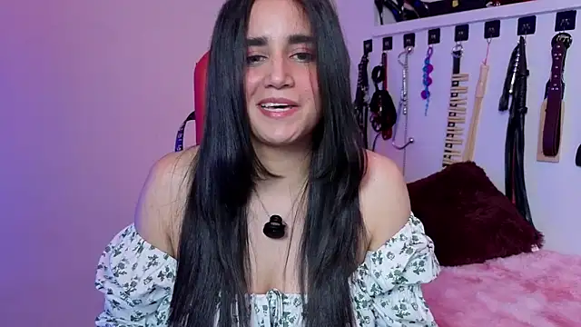 elowen halley1 online show from April 9, 6:47 pm