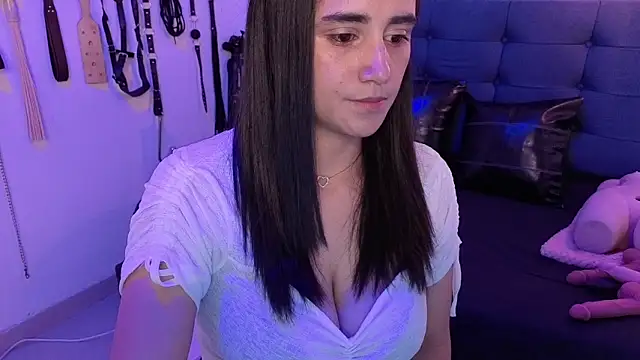 elowen halley1 online show from October 5, 7:26 pm