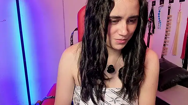 elowen halley1 online show from March 29, 6:42 pm