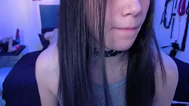 elowen halley1 online show from November 3, 8:23 pm