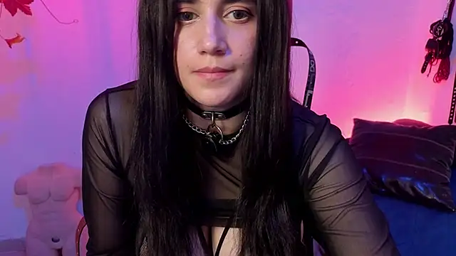 Snapshot of elowen_halley1 chatting on March 2, 7:54 pm elowen halley1 online show from March 2, 7:54 pm