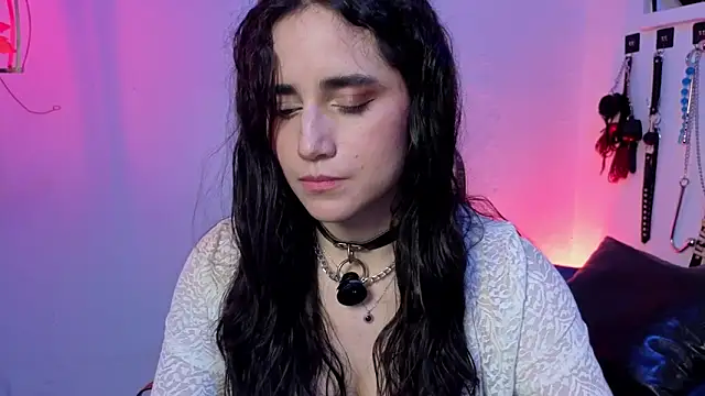 elowen halley1 online show from March 13, 9:42 pm