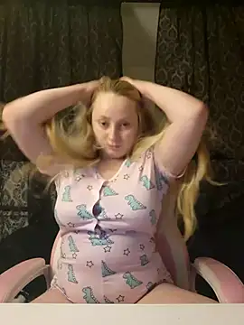 EmilyAngelUK online show from November 13, 1:20 am