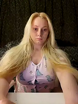 Snapshot of EmilyAngelUK chatting on September 20, 9:20 pm EmilyAngelUK online show from September 20, 9:20 pm