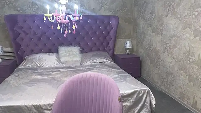 Eloisa Eliot online show from November 5, 3:59 pm